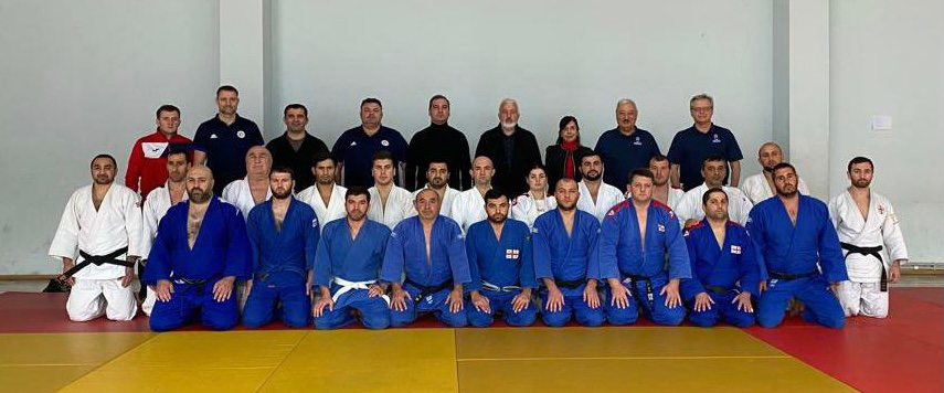 Mark Huizinga tweet media