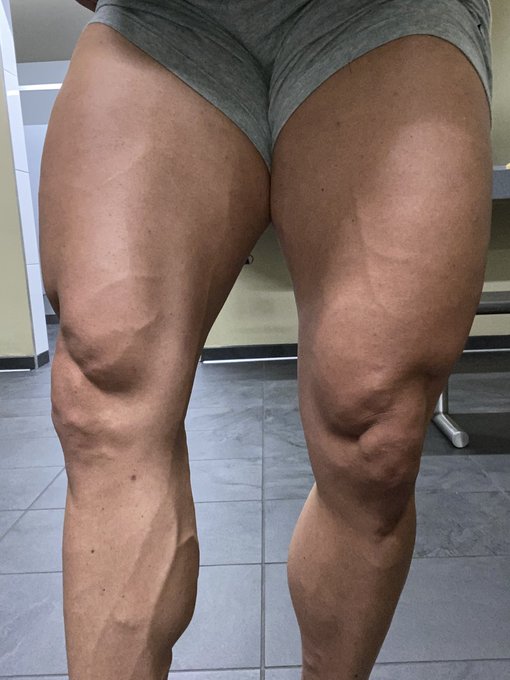 2 pic. It was #Legday BRUTAL…tap that LiKe button for more gym pics #rippedvixen RT if you wanna see