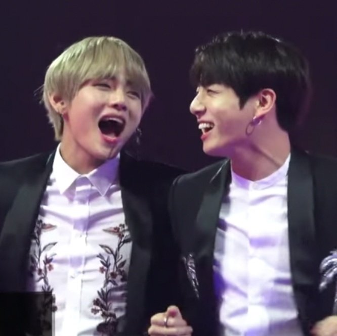 daily taekook (@jjkthpics) on Twitter photo 