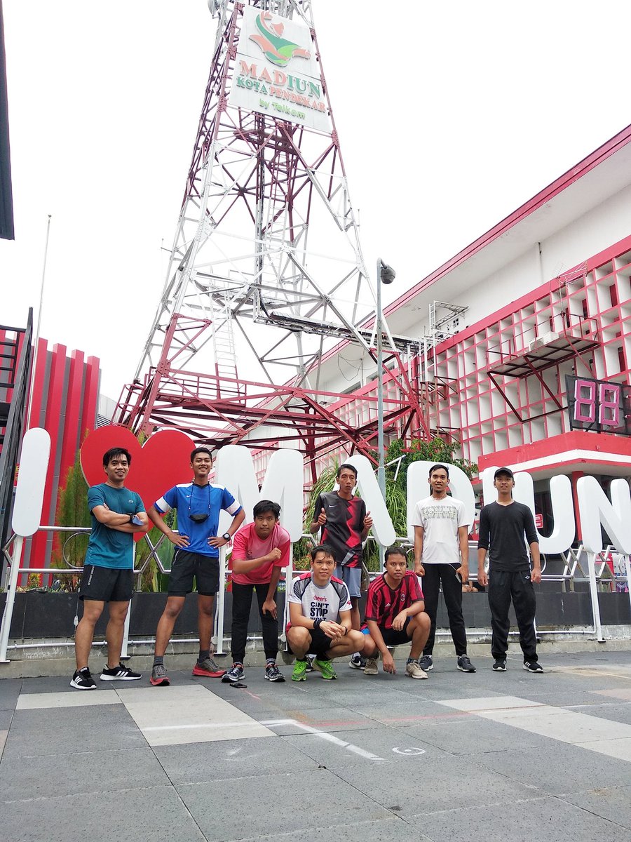 Sunday Morning Run 14.11.2021. Sampe ketemu maneh pekan ngarep yo cah... 
Terus semangat terus berlari untuk sehat #mlayuae