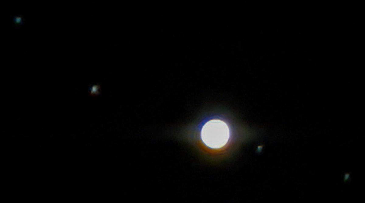 SansPeurVJ's tweet photo. Jupiter and 3 of its Galilean satellites in tonight's sky. Nice cold Nov. 13 night! @capitalweather @ChuckBell4 @amelia_draper @dougkammerer @laurynricketts https://t.co/B3rHwpVPJL
