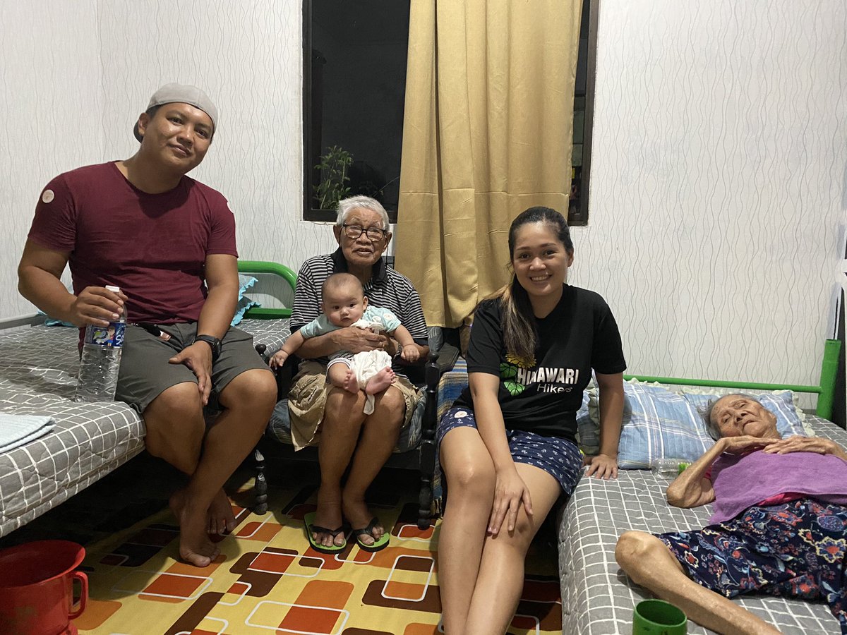 terryAnth's tweet photo. Simpan sini dulu. Syukur berkesempatan jumpa. Smoga trus panjang umur. #dadside https://t.co/kH5x10416V