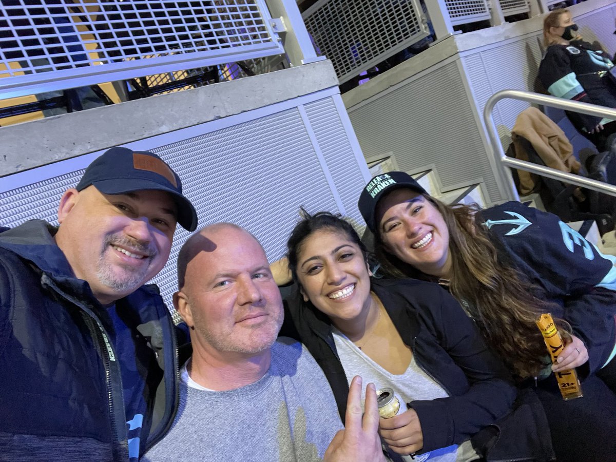 plsmithCPA's tweet photo. Season ticket mates! #seakraken https://t.co/BqzkE63WDo