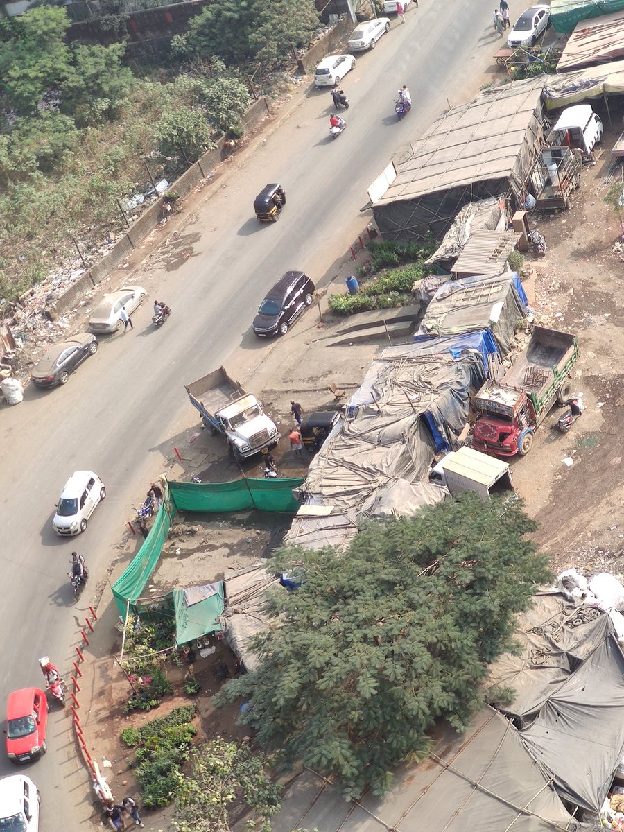 veeraresidents's tweet photo. Andheri West is the next Deonar. Middle of residential area, tonnes of debris being dumped. Illegal garages mushrooming, illegal water tankers. Hope the authorities will take action. 
@MumbaiPolice @CMOMaharashtra @AUThackeray @LavekarBharati @maha_governor @mybmc
 @mybmcwardKW https://t.co/2bwDjb6P4z