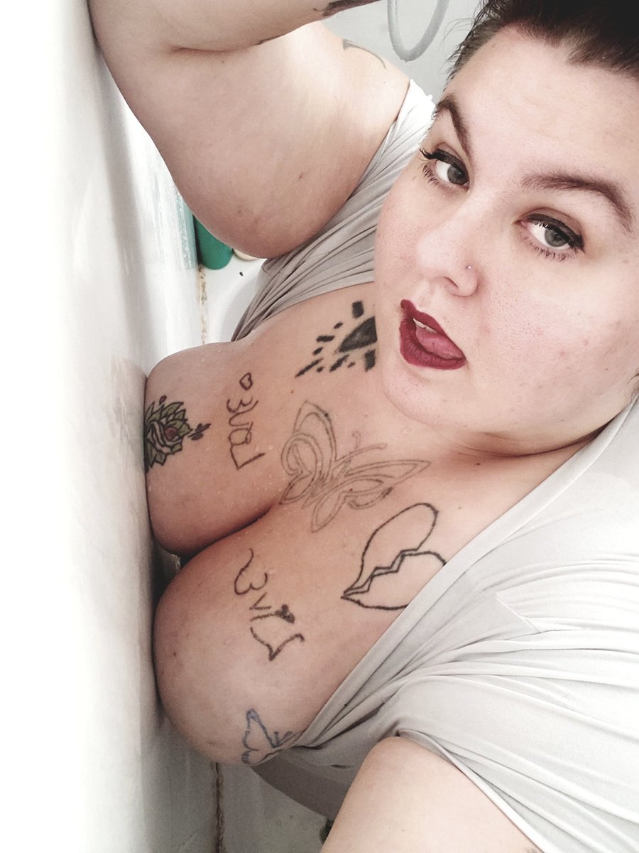 bbwbabymonster's tweet photo. Come and support this bbw https://t.co/Lq3FASArjg