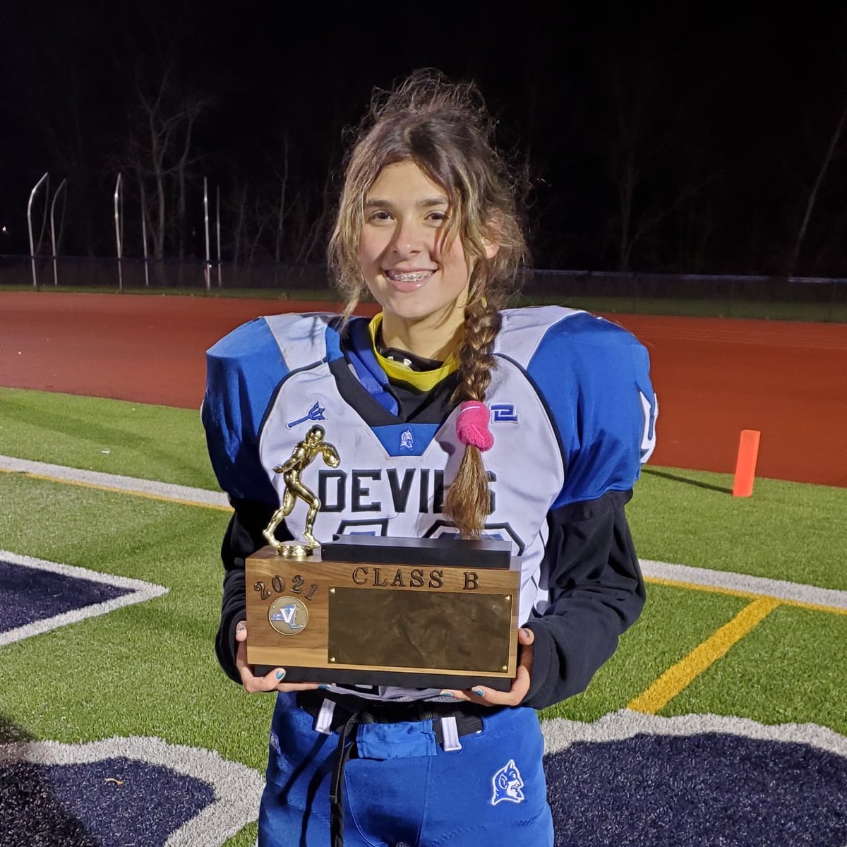 Petry310's tweet photo. I can not believe I'm saying this. My daughter Julia is a Section 5 Class B Football Champion. She went 2 for 2 on PAT's. Batavia beat Honeoye Falls Lima 22-14 very proud of you @_Juliap_05.
@SamWattsSTA @LaurenHall @PrimetimeBall_ https://t.co/frwRNfavO4