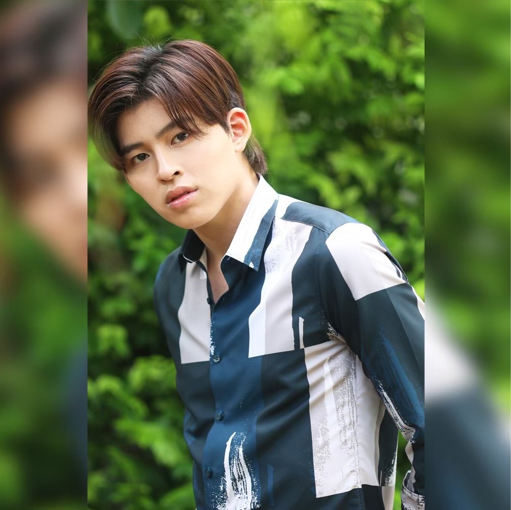 GuyLarocheMen's tweet photo. วันสบายๆ🍃☘️
🤍  New Collection ���
💚Shirt Guy Laroche🤍
@ppnaravit

#GuylarochexPondPhuwin 
#GuyLarochemenswear
#lookguylookgood 
#หล่อดูดี #fashionstyle 
#pondphuwin #ppnaravit https://t.co/W1EH0TqsGq
