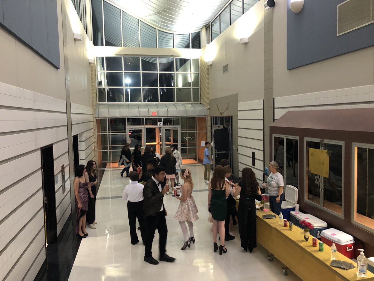 Keller Collegiate Academy Student Council tweet media
