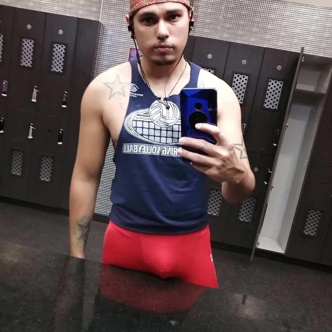mawnimrod's tweet photo. I don't think I have uploaded a picture of me, so here I am, working out hard to look like a bara drawing one day lol. Ps. I love lycra that's why my characters wear them! 

#lycra #spandex #spandexmen #spandexfetish #meggings https://t.co/VnemEII09T
