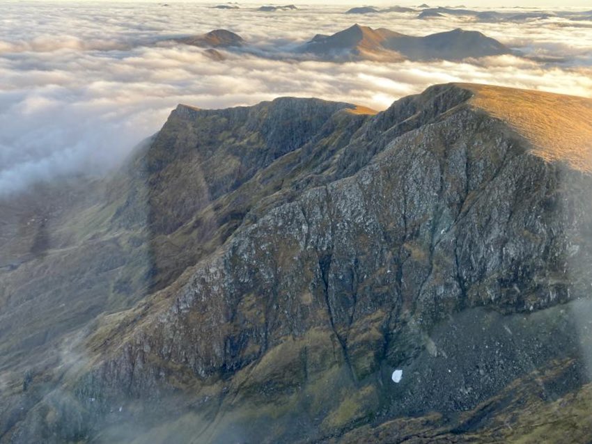 theiaincameron's tweet photo. The last patch of Scottish snow from winter 2020/21 cuts a lonely figure high on the north-east face of Aonach Beag. This patch will almost certainly survive to the lasting snows of this winter, provided they come quite soon.

📷 Douglas Cairns https://t.co/Ux1AqFMpqX
