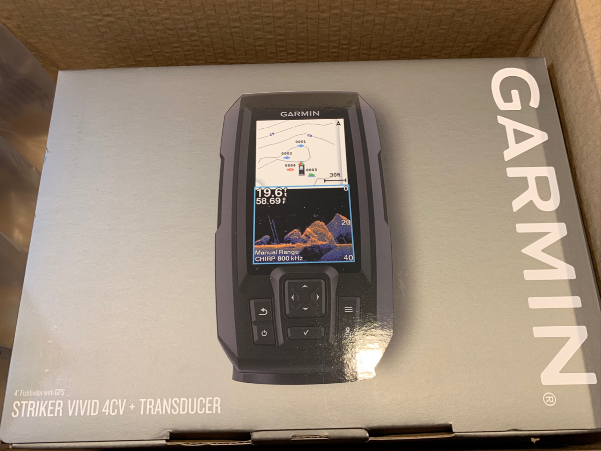 ys0k's tweet photo. 米Amazonから魚探が到着❗️
Garmin Striker vivid 4cvです🎶
#魚群探知機 #魚探 #GARMIN #striker4 #striker_vivid4cv #カヤックフィッシング https://t.co/1fe1IQzNtu