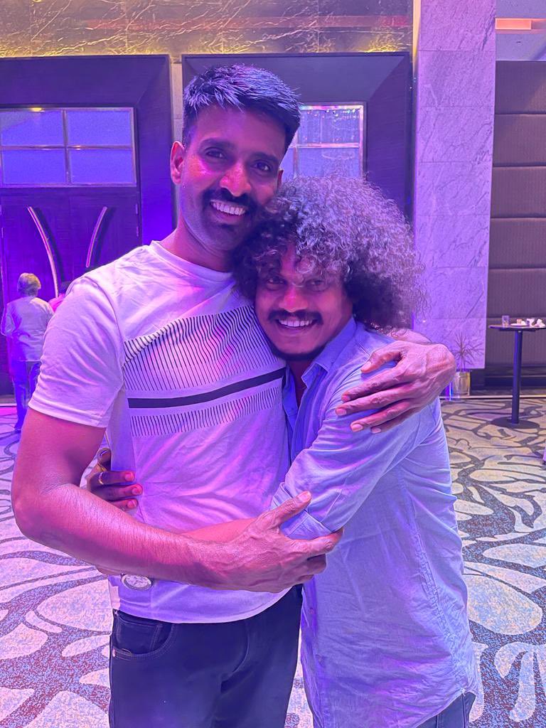 sooriofficial's tweet photo. இனிய பிறந்தநாள் வாழ்த்துகள்💐💐 @VijaytvpugazhO தம்பி ❤️
உன் புகழ் வளர்க👍

#HappyBirthdayPugazh 
#HBDPugazh https://t.co/4v1eRmrMAH