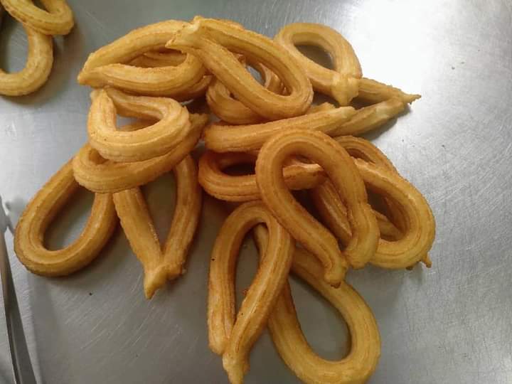 MartinGS76's tweet photo. 👇Aquí estamos👇
Kiosco Churrería-Chocolatería "Nuestra Señora del Rocío"
C. Antonio Machado, 41110 Bollullos de la Mitación, Sevilla
662 59 11 06
#ChurrosConChocolateDesde1951 #Churros #Chocolate #Churrería #ChurrosRellenos #Chocolatería #KioscoChurrería https://t.co/BVJDdFJU2L