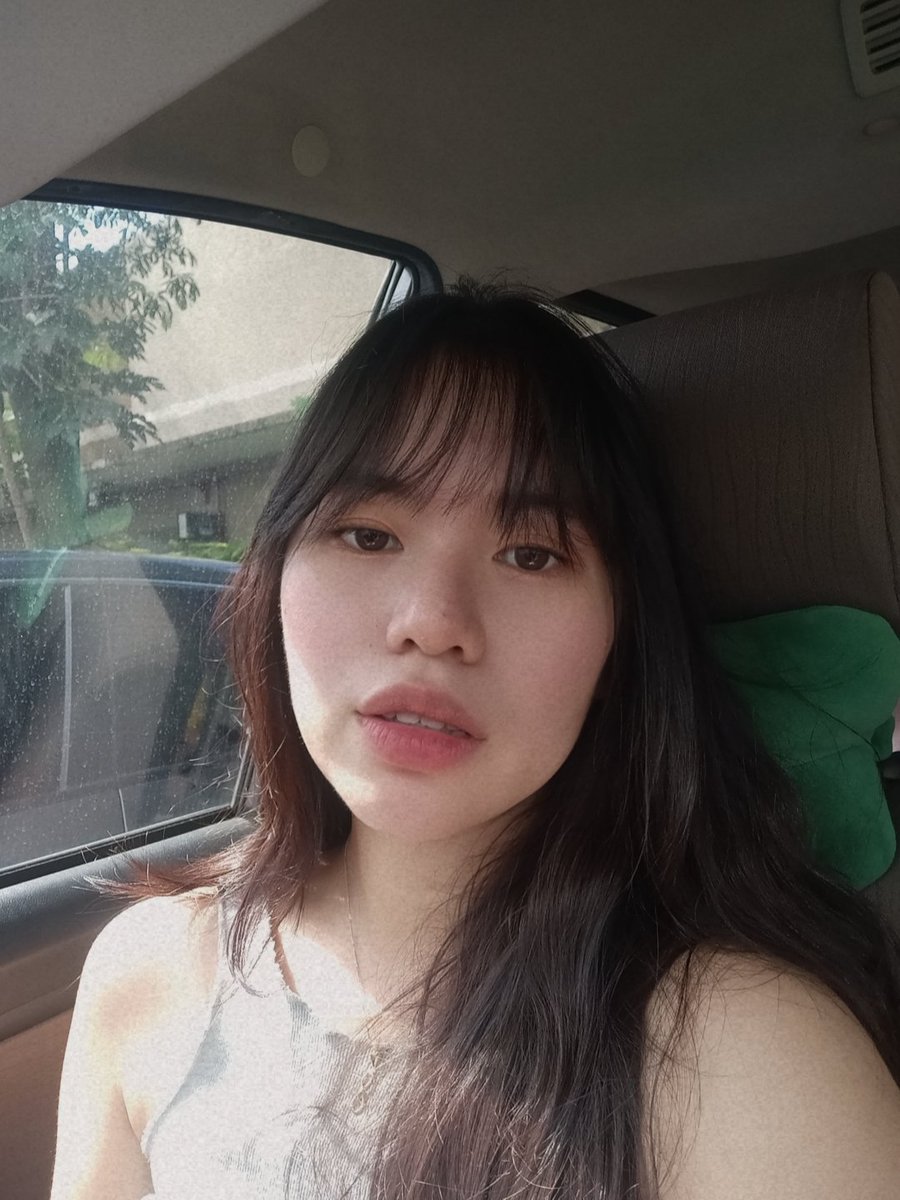 solarlizz's tweet photo. face re-reveal chz https://t.co/cLb4eWaAly
