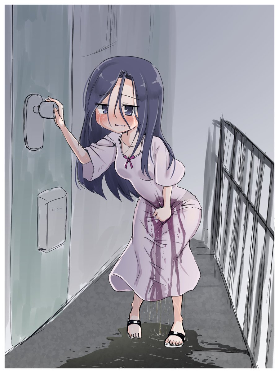 オートロックで閉め出されちゃったネグリジェの女の子 