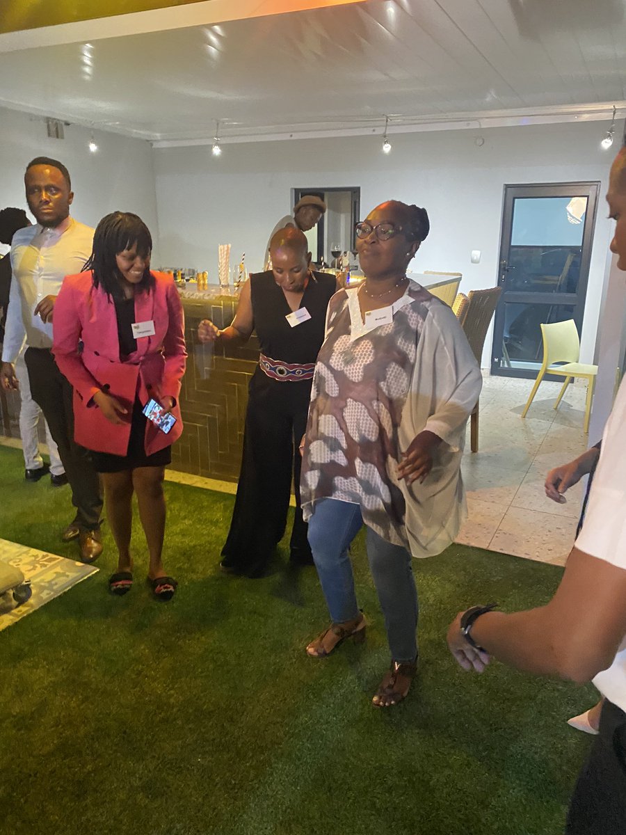 MotsoenengBill's tweet photo. Our #MBASpeedNetworking In the end we plan to 240 people. We get to connect, talk and dance @mbaincorporated https://t.co/39i2mkZM0u