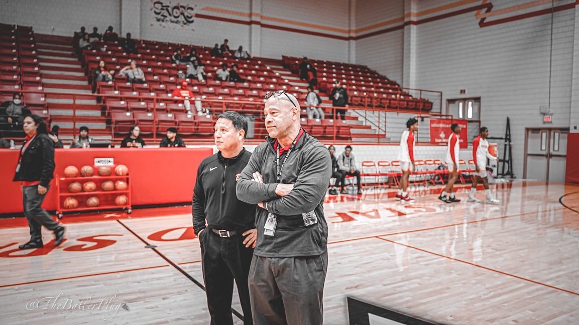 AnalyticalCoach's tweet photo. ใฝ๏ธโ ๏ธdnight ใฝ๏ธadness
๐ธ: ExtraEyesMedia on ig
Coaches Edition โคต๏ธ #SpartanClassic https://t.co/mo5nQp9bI5
