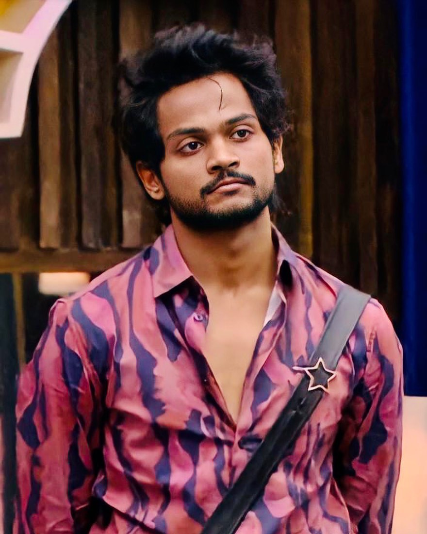 AkulaRishitha's tweet photo. Nuv game super aaduthunnav.. We are enjoying your game..BB lo nee game ne, silence, ne machurity ki inka big fan aipoyanu.. Akkada nee kanna age lo pedda vallu inka chala mande unnaru.. But machurity lo ne antha inkevariki ledu.. All the best.. Hope you will be the tittle winner https://t.co/w5n0oFSXBi