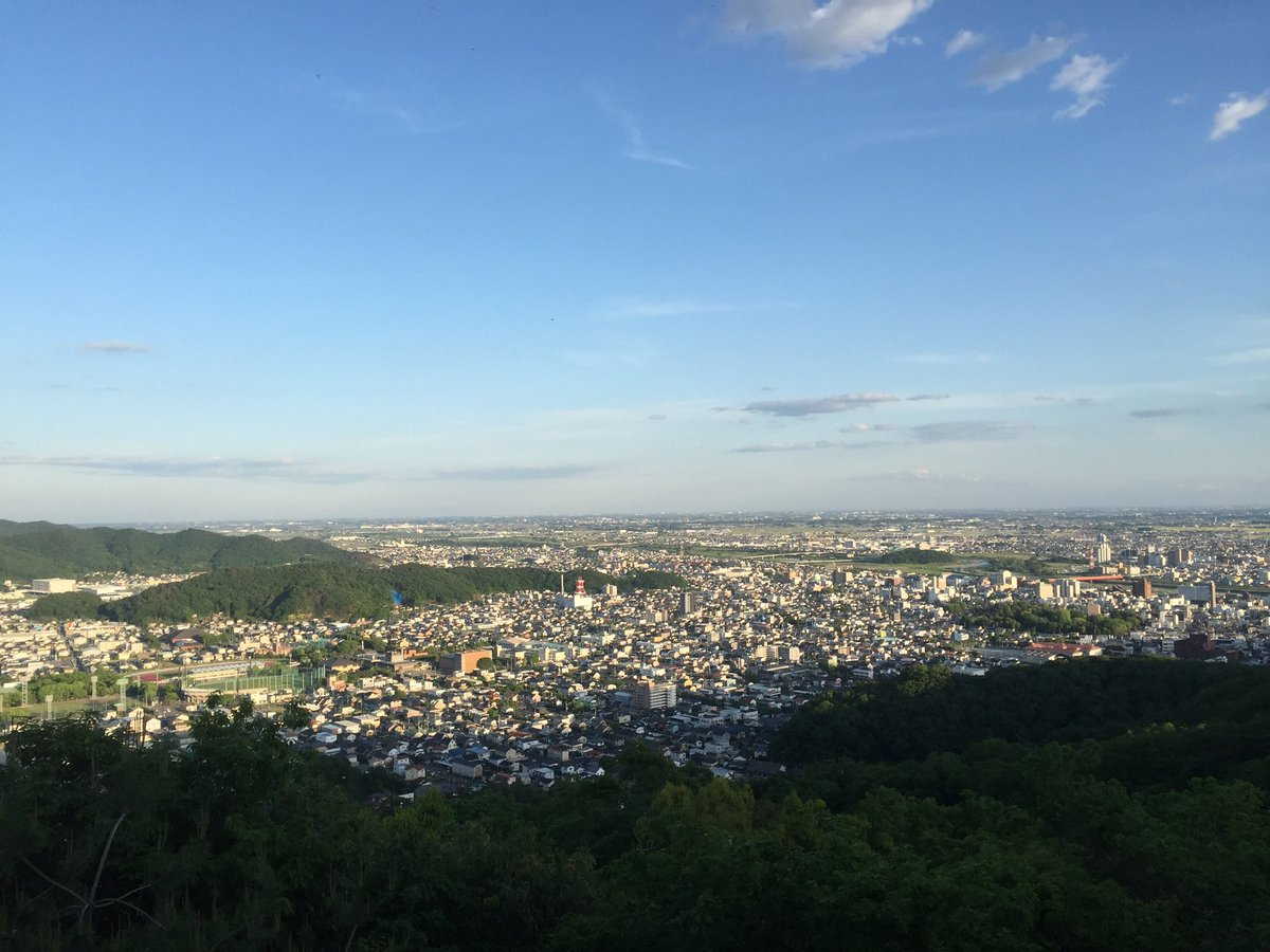 yamabakka's tweet photo. 両崖山復興プロジェクトカウントダウン　プロジェクト当日まで「後５日」！！

プロジェクト当日は金曜日なので、翌日はウッドデッキ設置後初の週末になります。

是非、来週末は両崖山へ登り素晴らしい景色をお楽しみください♪

#山
#登山
#キャンプ
#アウトドア
#絶景
#かこそら
#カコソラ
#写真 https://t.co/7g2OOt46bY