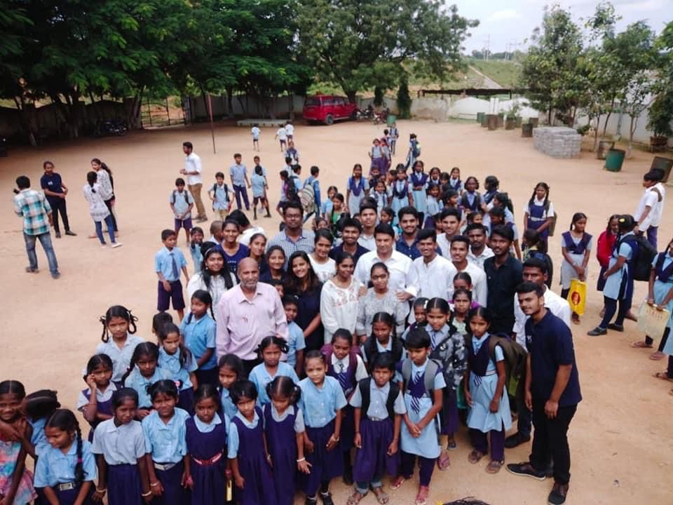 MarriRajasekar's tweet photo. Nothing is as #nostalgic as reminiscing the #memories with these little stars✨on the Children’s Day☺️

#HappyChildrensDay 
#Throwback https://t.co/sZ2zNA6p9e