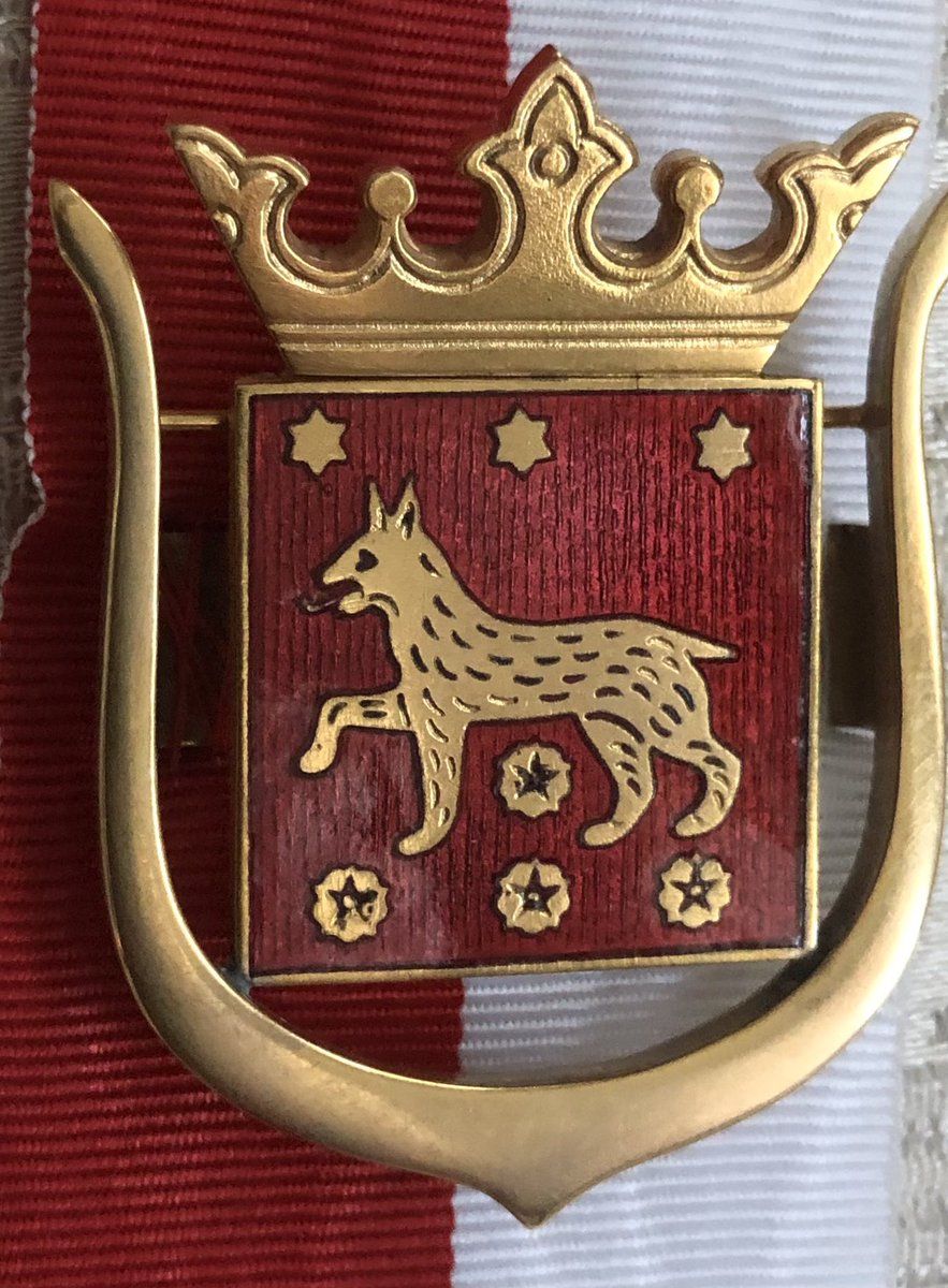 PetriPellikka's tweet photo. On the way to the 368th anniversary of the #HämäläisOsakunta college @helsinkiuni we had a photostop with my beautiful wife @CrisseTP at #SenateSquare in #Helsinki. @osakunnationer honoured me with peace of medal for service as a master of the college for 15years. https://t.co/if1ZahnlrE