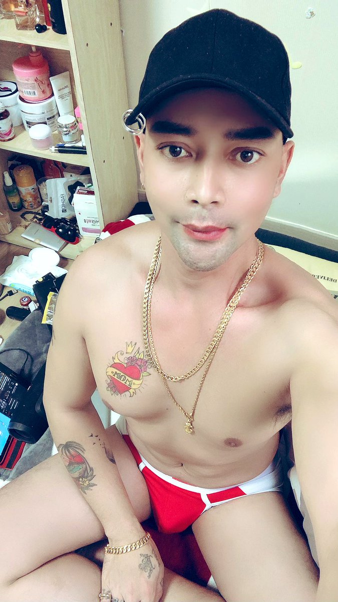 ជ្រូកសុំខ្មាស់
