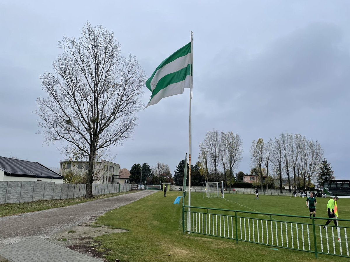 tannoyboy's tweet photo. #Tomášov vs #Malacky @slovak_football #Bratislava #groundhopping @GroundhopUK @NonLeagueAD @GroundhopperNew @NonLeagueCrowd @NonLeagueBall @FCSPHopper1983 @StadiumCollec09 @GroundhoppingE @StadiumJEurope @PaulRodgersNTO @StickyPalms @Laurencereade @euro_footy_net @NonLgeProgs https://t.co/mDfsja1vVy