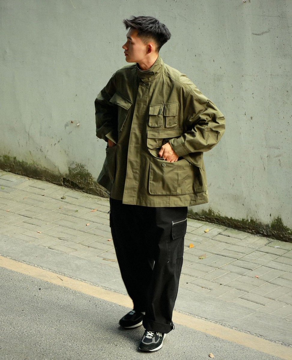 ceearedee_'s tweet photo. Too many pockets?

📸 @re_baizhou https://t.co/5uc6MFlhcG