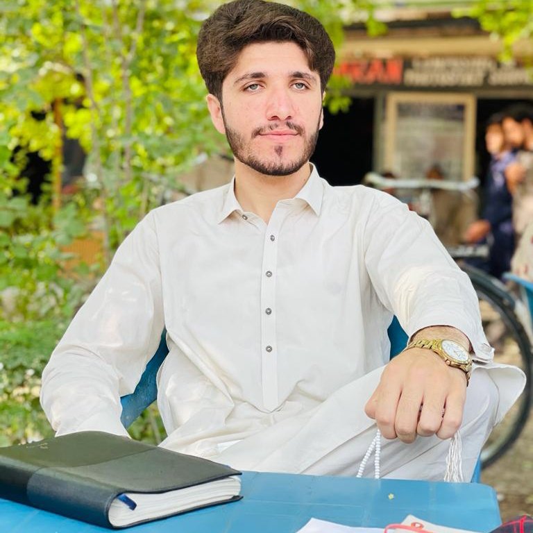 GhufranSalar's tweet photo. #NewProfilePic https://t.co/lHNLPeZoks