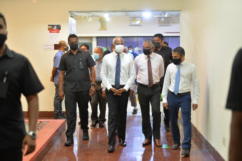 AishathRaufa's tweet photo. President @ibusolih tours Maldives Polytechnic premises and enquires about the course programmes conducted at the facility https://t.co/Xnejxfcc4V