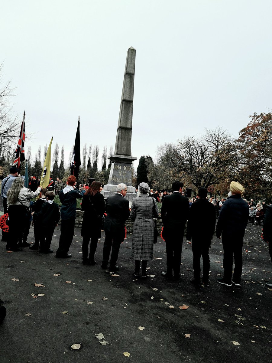 mikethetechyguy's tweet photo. Proud of the The Boy this morning; bearing the flag for 7th Great Bridge Cubs for #RemembranceSunday 

Also got to hear the @Q3Tipton band who were a credit to the Academy. https://t.co/MfgcJwTz3o