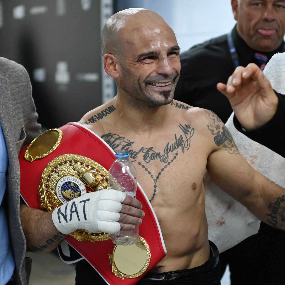 DAZNBoxing's tweet image. Hats off to these two warriors who came and collected gold on away soil 👏👑

#HarperBaumgardner #GalahadMartinez