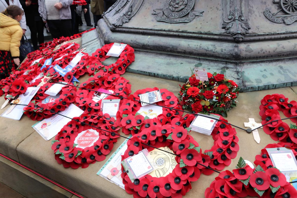 SheffLineNews's tweet image. The Sheffield #RemembranceSunday memorial is underway in the city center, photos by @PengT_Meryl