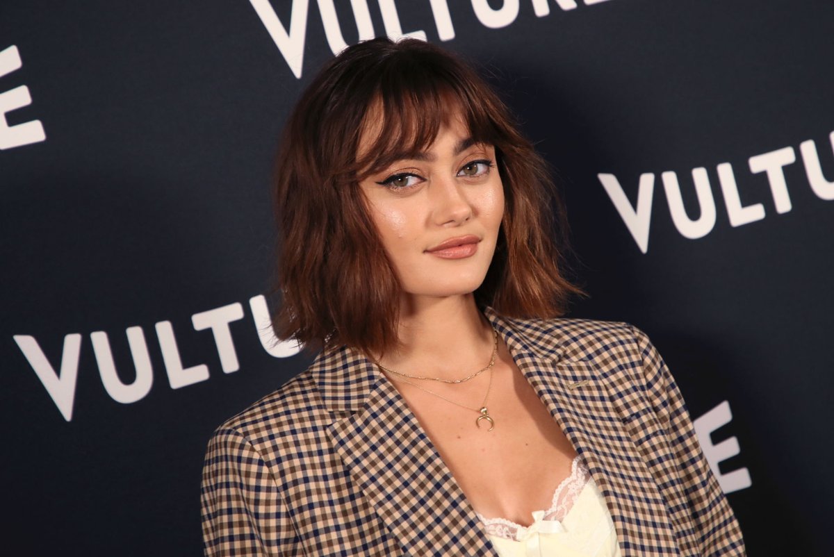 ELLA-PURNELL.COM.