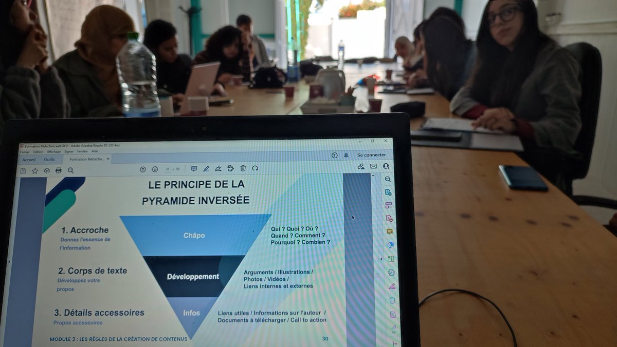 MahaaDigital's tweet photo. Formation interne en Rédaction web SEO pour l'équipe de @DMKClubTunisia  et @SMCTunisia organisée au coworking Space Station47 de @jamaity_tn 

@DmkEsct @DMKiseaht @karim2k  @ZFekhta @pinkeglantine https://t.co/NrIcqCoqaF