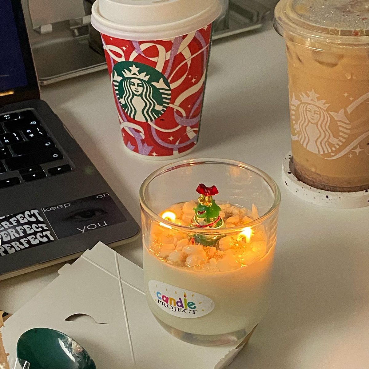 Christmas vibes 🧣🦮⛄️🏡