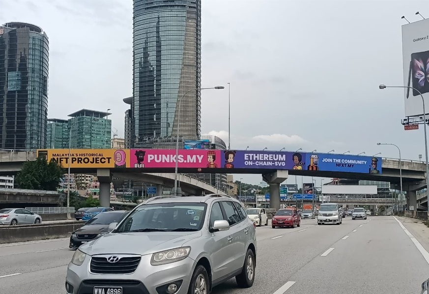nftmalaysia's tweet photo. Aritu advert NFT proposal, and today pula ada Malaysia's own NFT on-chain PFP project by @punksmalaysia . cayalah !!
#NFTMalaysia #PFP #punksmy https://t.co/lD4Cz2ex4H