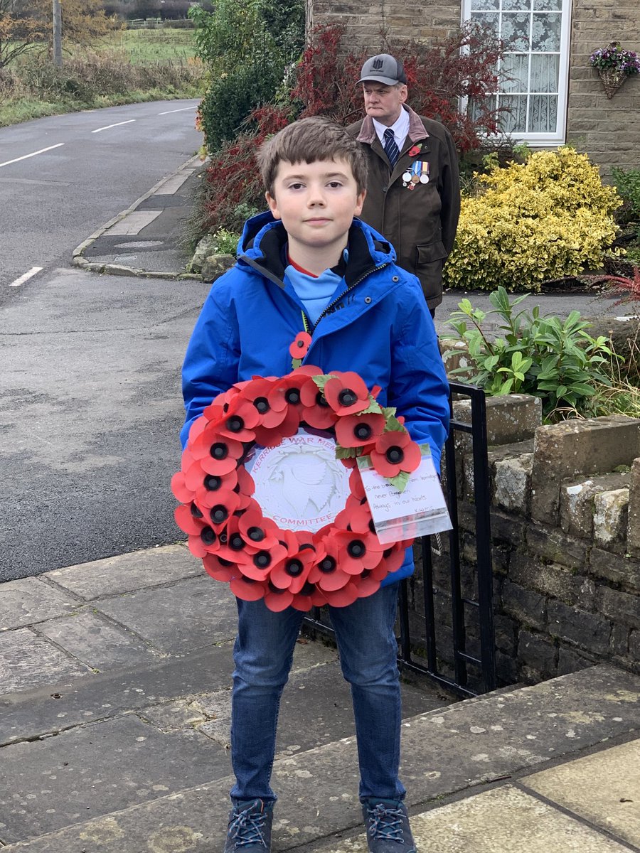 KerridgeWarMem's tweet photo. William did us the honour of laying the  poppy wreath at Kerridge War Memorial this morning https://t.co/MBXQSITewe