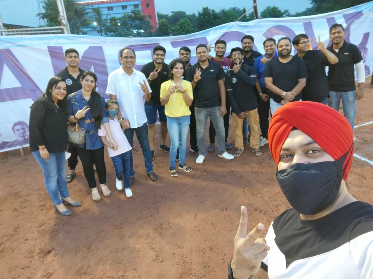 bkrt230's tweet photo. Here we start the #RTIWeek with a nice event !! Distributed Footbal kit to 100+ kids at Patia #Bhubaneswar as part of #TaareZameenPar. #Bkrt230 @roundtableindia https://t.co/t0q4VOquu7