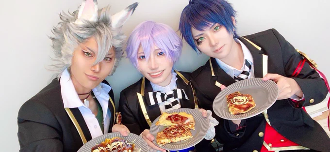ツイステ / コスプレ

今日はれきデュースいがらしエペル女将ジャックの1年生漢組でお好み焼きパーティーしてきたー!♠️🍎🐺🎉✨
TikTok LIVE来てくれた方ありがとうー!!🥰
いっぱい食べていっぱい遊んだ!🥳💖 