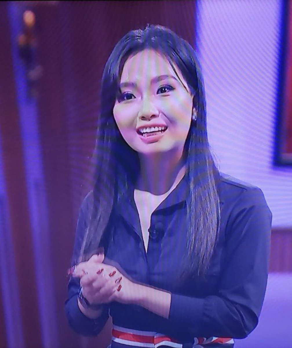 Миний ажлын дүү Ану-Үжин өөрийн бүтээсэн Үours truly брэндийн үнэртэй усаа танилцуулж шаркуудаас мөнгө босголоо, бизнест нь амжилт хүсье. #шарктанк