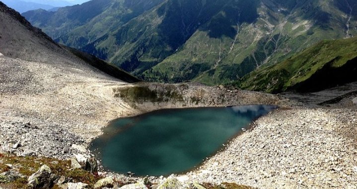 Advpakistan1's tweet photo. Ansoo Lake
#AnsooLake is a #tear-#shaped #lake located in the #KaghanValley in #Mansehra District of #KPK the #province of #Pakistan. It is #located at an #elevation of 4,245 m (13,927 ft) above #sealevel and considered one of the #highest #lakes of the #Himalaya #Range. https://t.co/dduZX3j1YO