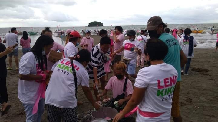 InidoroSa's tweet photo. gaano ka desperado pati lugaw gawing pink🤮👊🇵🇭✌️ https://t.co/pmiHLbOHlV