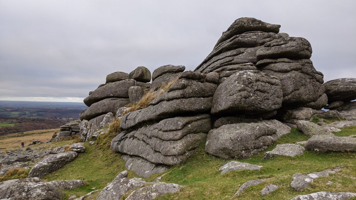 Tor_Bagger's tweet photo. The #BelstoneRidge on #Dartmoor has some truly epic #tors that until yesterday I hadn't fully appreciated. From south to north, they are: #LowerTor, #HigherTor, #BelstoneTor (south and north), #BelstoneCommonTor and #TorsEnd.
Visit https://t.co/zwpapgZLjs to find out more. https://t.co/WQFJcUH7NJ
