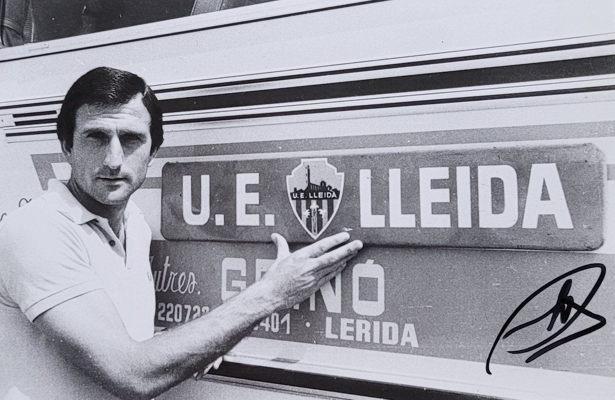 danicatradio's tweet photo. 💙 Avui és l'aniversari del "príncep de la Bordeta"
⚽️⚽️ FORJADORS DE LA HISTÒRIA DE LA UE #LLEIDA⚽️⚽️
Carles VILADEGUT Trilla.
Lleida, 14-11-1952.
Migcampista ofensiu ràpid i amb bona tècnica.
1977-82.
171 partits oficials-12 gols.
La 2001-02 va entrenar la UE Lleida 
#futbolcat https://t.co/qWgd4bgoY1