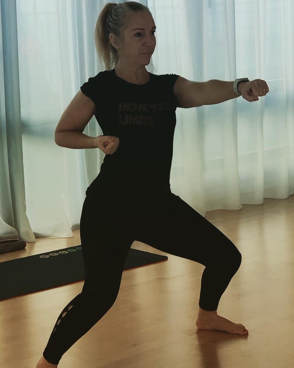 CaroCoaching's tweet photo. Retrouvez moi tous les vendredis 11h au centre Wellfuz - Bien Etre Holistique à #croissysurseine pour du #bodykarate 👊🏃‍♀️💪 https://t.co/YO7De3HgoN