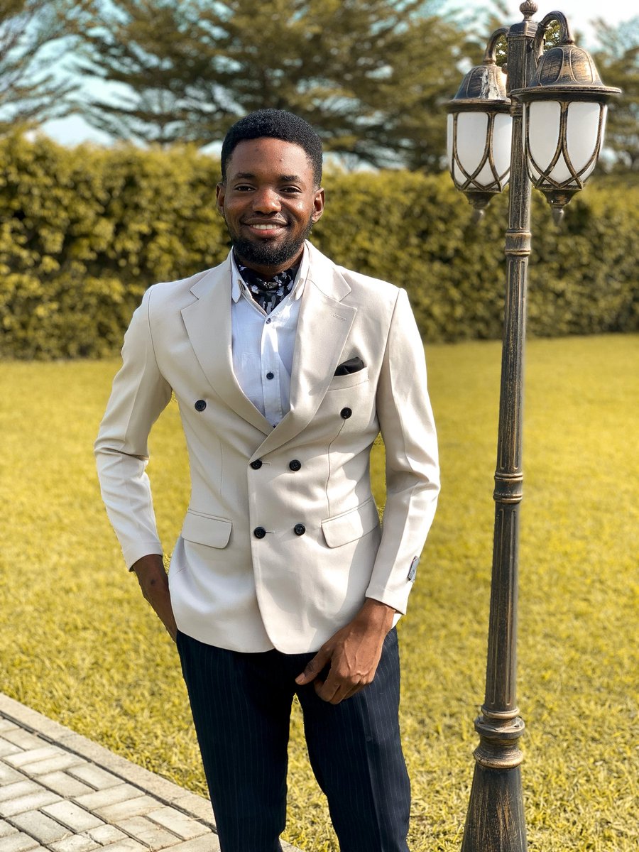 thebayoenoch's tweet photo. I present to you “The Necktie Man”

Got my cravat from @princenoch_ 

#fashion #cravats #menstyle #OOTD #cravats https://t.co/IyVioEj9Z7