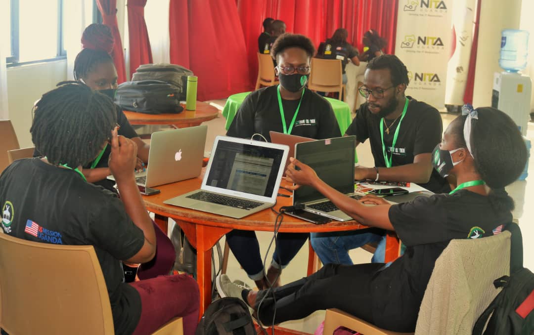 UWEC_EntebbeZoo's tweet photo. ZOOHACKATHON 2021 UGANDA
Closing ceremony happening now at @UWEC_EntebbeZoo Theme; coding to End Wildlife trafficking.
Organised by @usmissionuganda in partnership with UWEC
#Zoohackathon #wildlifetrafficking
#@DoctorGladys
@CTPHuganda
@GCCoffee1 https://t.co/qFKAhxbbnu