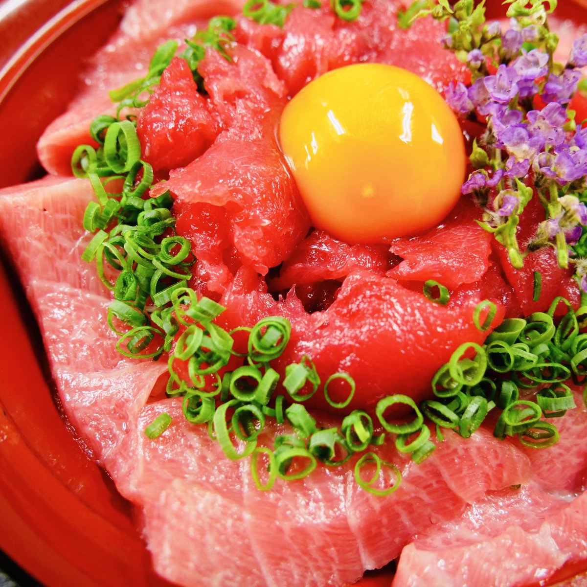 sushichef_hiro's tweet photo. マグロ好きのマグロ好きによるマグロ好きのための究極のマグロ丼 https://t.co/kpSSCRrabq