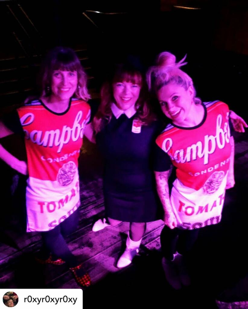 PineyGir's tweet photo. I’m so excited, I get to sing with these lovelies later! @r0xyr0xyr0xy 💋💋💋#privateparty #thisgunsforhire 🎤#singingforyou #backingsingers #backingvocals #roxys #roxyroxyroxy https://t.co/0y4MuW8J1p https://t.co/4S8JzyoA7V